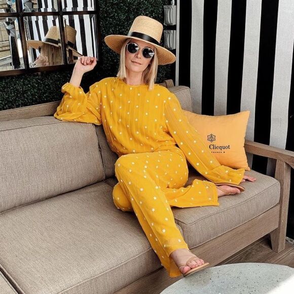 NWT Beach Riot Sequin Flower Maddy Top - Small - Picture 4 of 4